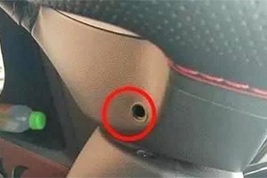 交警提醒：方向盤下有個(gè)小機(jī)關(guān)，作用很大！