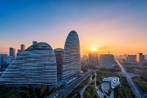 今天，致敬改革開放，致敬我們共同奮斗的四十年